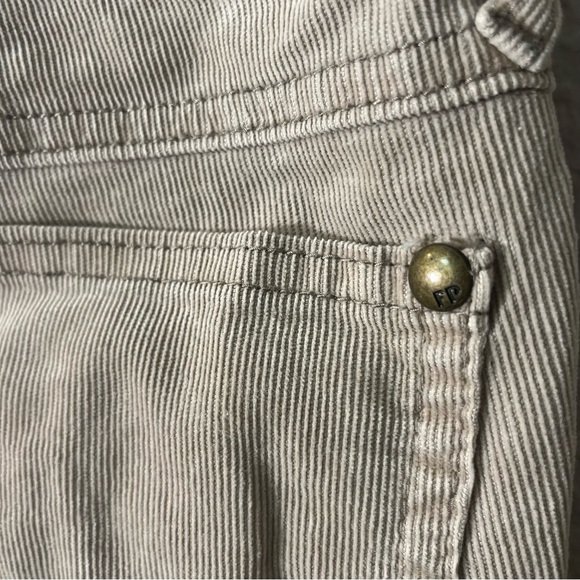 Free People Beige Corduroy Pants - Sz 28 inseam 31.5inch - Picture 4 of 5